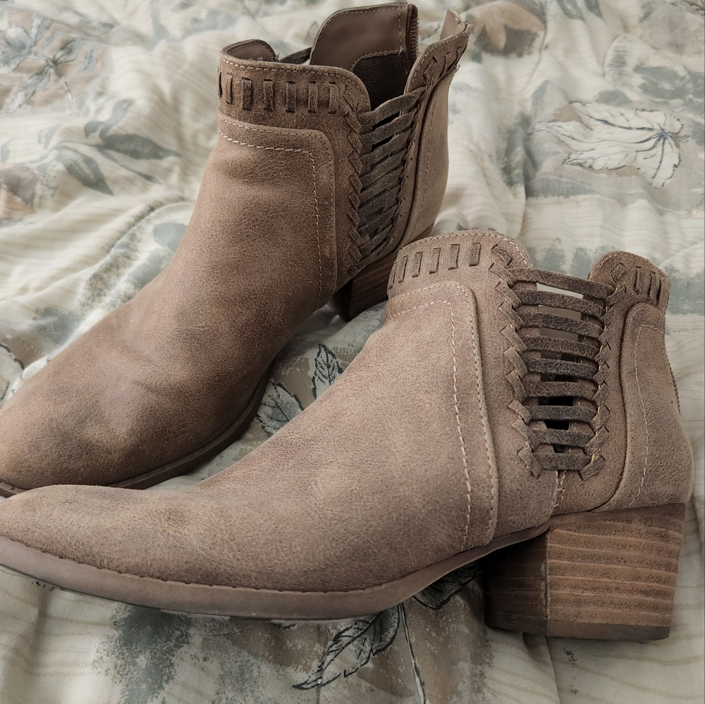 Fergie Light Brown Booties